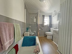 Photo 9- click for photo gallery